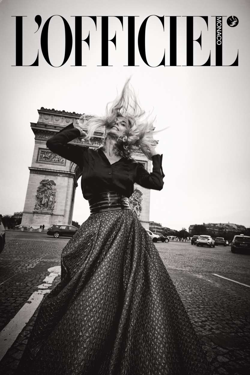 L'OFFICIEL 'A PARIS TRIOMPHE'